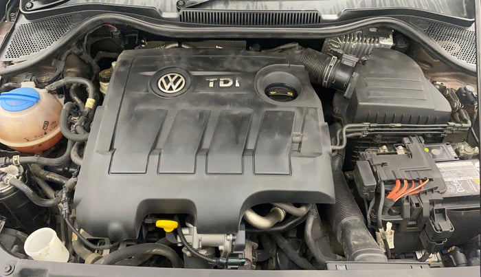 2017 Volkswagen Ameo HIGHLINE PLUS 1.5L AT 16 ALLOY, Diesel, Automatic, 80,448 km, Open Bonet