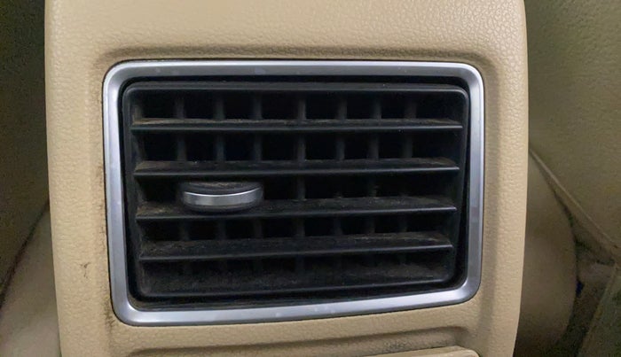 2017 Volkswagen Ameo HIGHLINE PLUS 1.5L AT 16 ALLOY, Diesel, Automatic, 80,448 km, Rear AC Vents