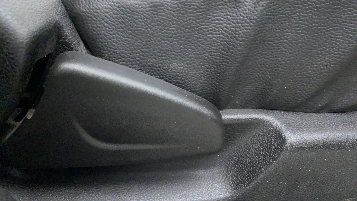 2021 Renault Kwid CLIMBER 1.0 (O), Petrol, Manual, 32,356 km, Driver Side Adjustment Panel