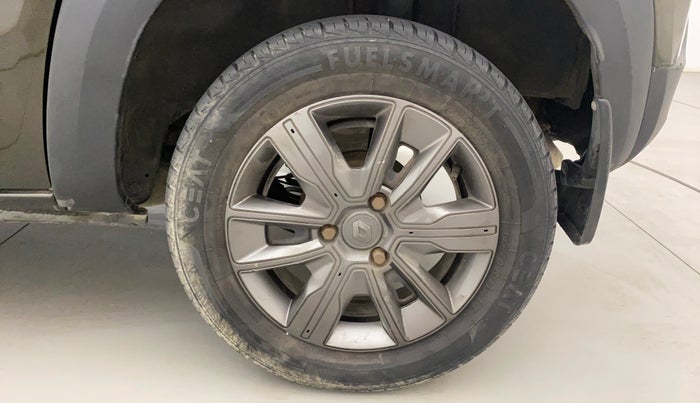 2021 Renault Kwid CLIMBER 1.0 (O), Petrol, Manual, 32,356 km, Left Rear Wheel