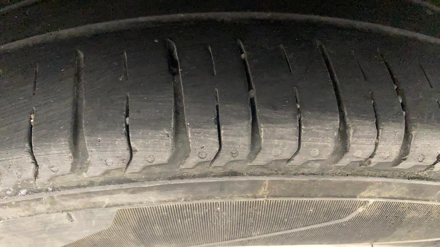 2016 Maruti Swift Dzire ZDI AMT, Diesel, Automatic, 79,822 km, Right Rear Tyre Tread