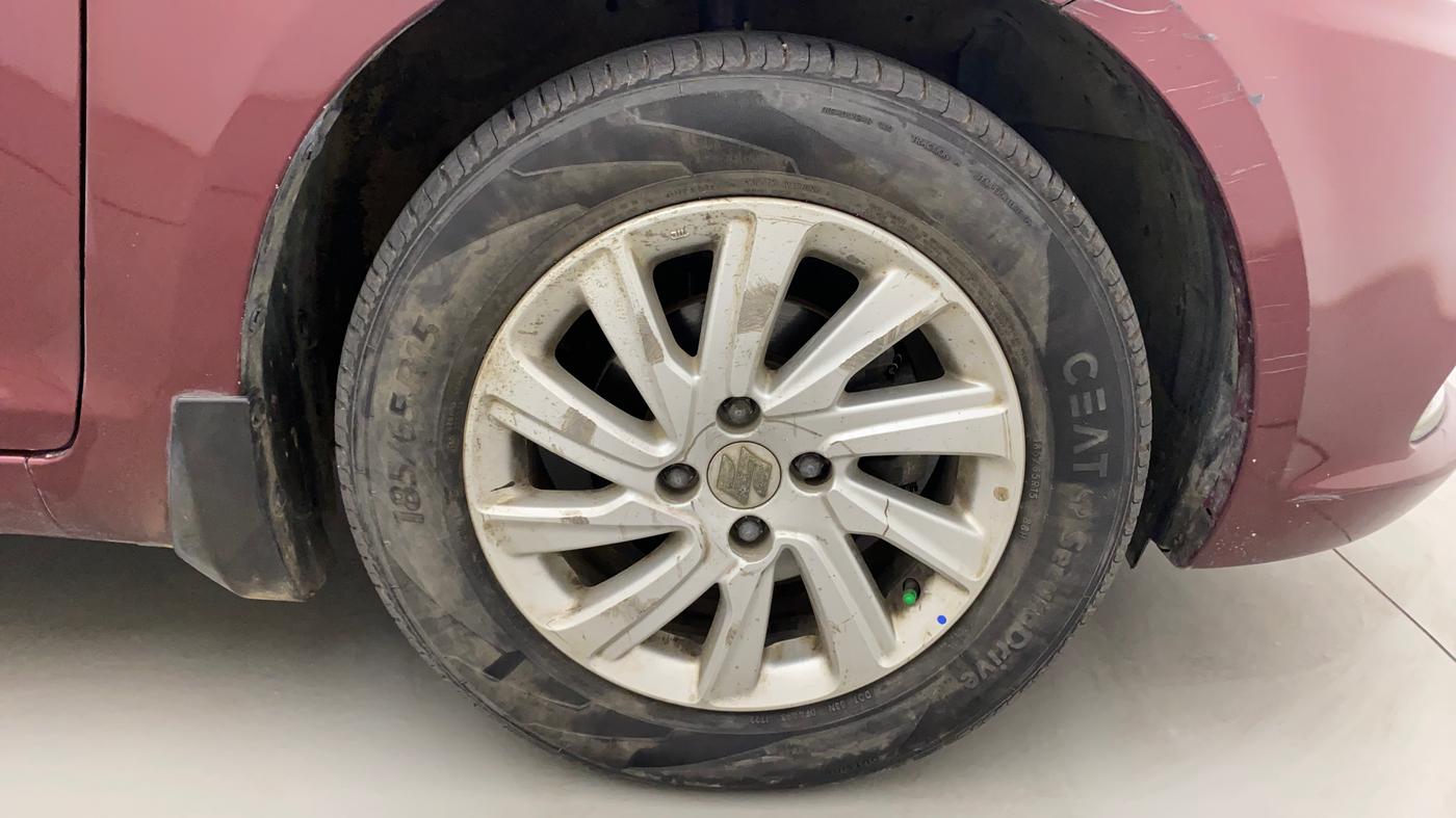 2016 Maruti Swift Dzire ZDI AMT, Diesel, Automatic, 79,822 km, Right Front Wheel