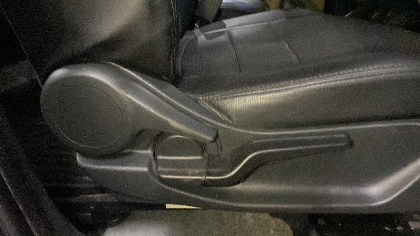 2018 Honda Amaze 1.2L I-VTEC VX, Petrol, Manual, 47,710 km, Driver Side Adjustment Panel