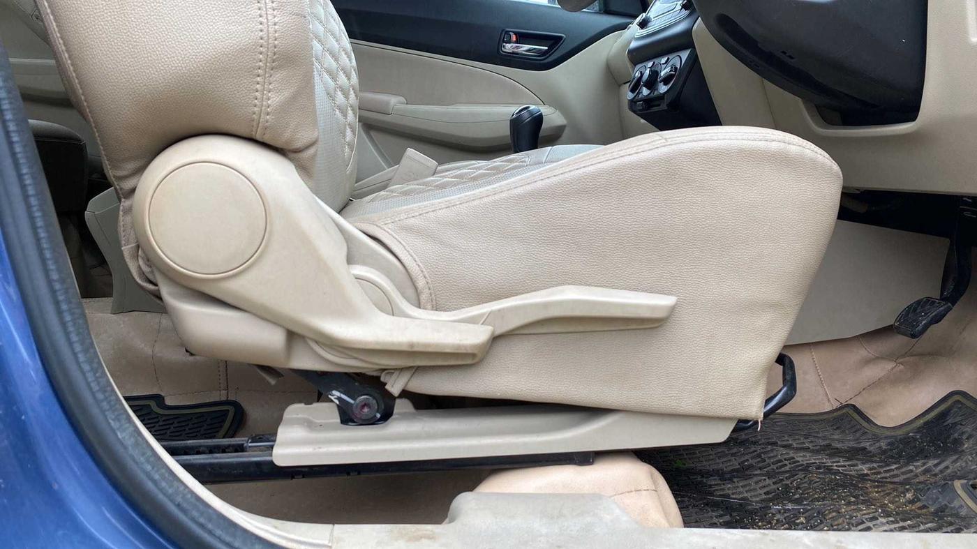 2021 Maruti Dzire VXI, Petrol, Manual, 60,706 km, Driver Side Adjustment Panel