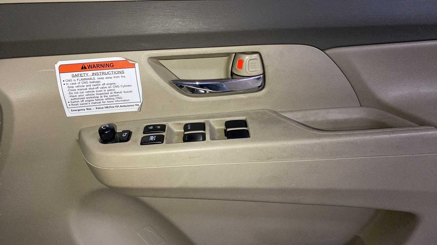 2022 Maruti Ertiga VXI CNG, CNG, Manual, 18,812 km, Driver Side Door Panels Control