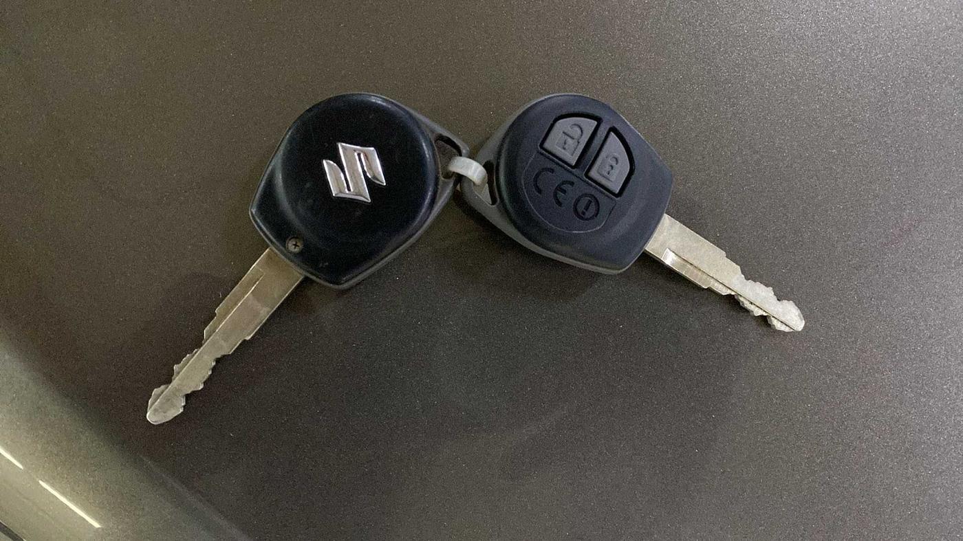 2022 Maruti Ertiga VXI CNG, CNG, Manual, 18,812 km, Key Close Up