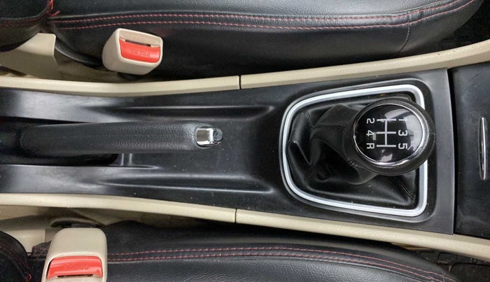 2020 Maruti Ciaz DELTA 1.5 SHVS MT PETROL, Petrol, Manual, 61,765 km, Gear Lever