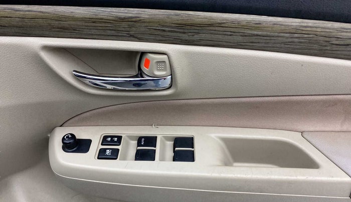 2020 Maruti Ciaz DELTA 1.5 SHVS MT PETROL, Petrol, Manual, 61,765 km, Driver Side Door Panels Control