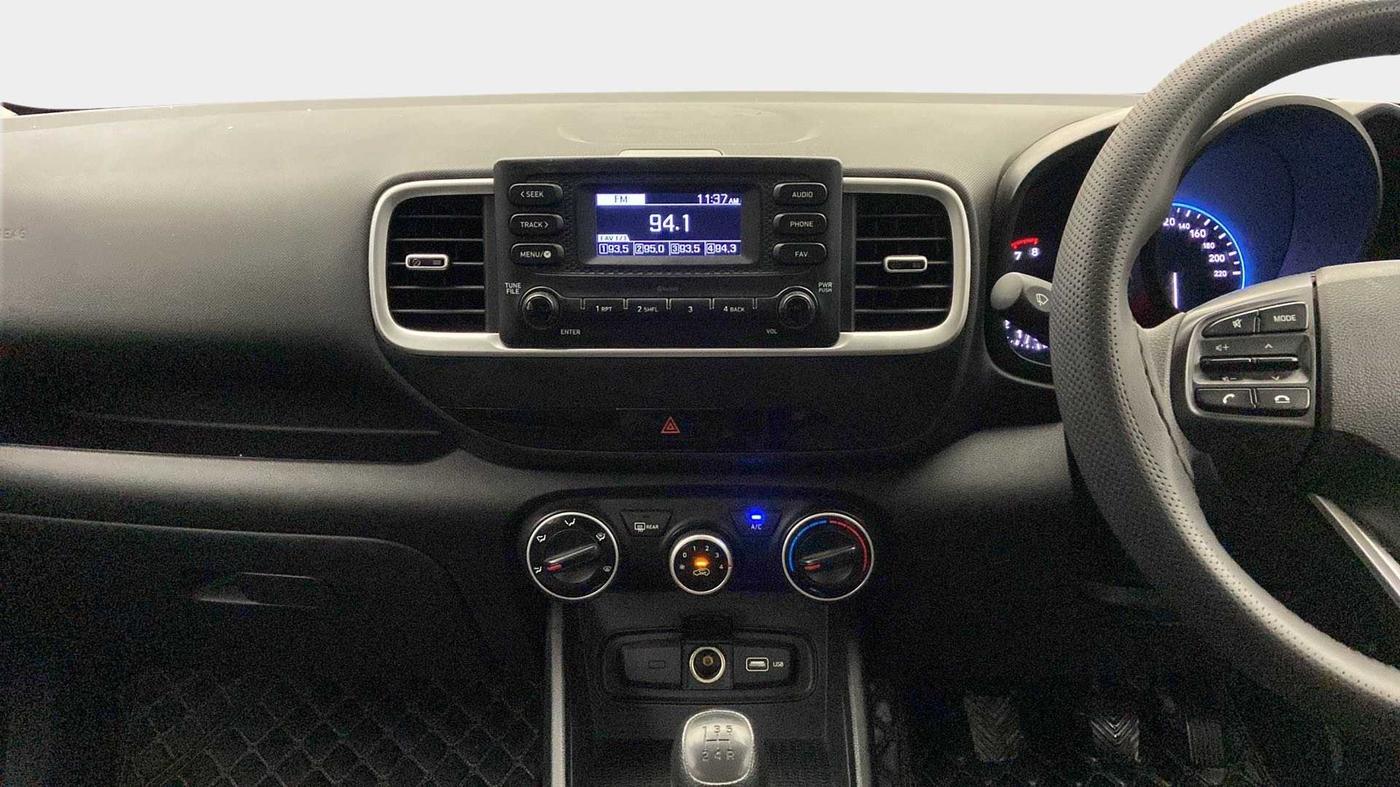 2021 Hyundai VENUE S 1.2, Petrol, Manual, 20,255 km, Air Conditioner