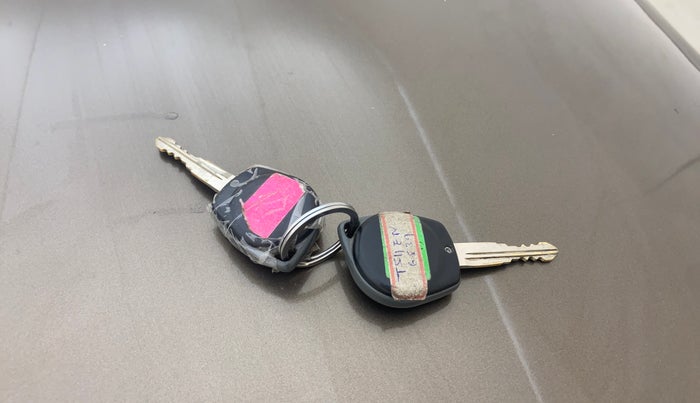 2018 Maruti Wagon R 1.0 VXI (O) AMT, Petrol, Automatic, 89,082 km, Key Close Up