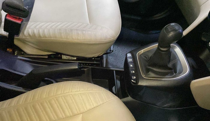 2019 Hyundai NEW SANTRO SPORTZ MT, Petrol, Manual, 9,954 km, Gear Lever