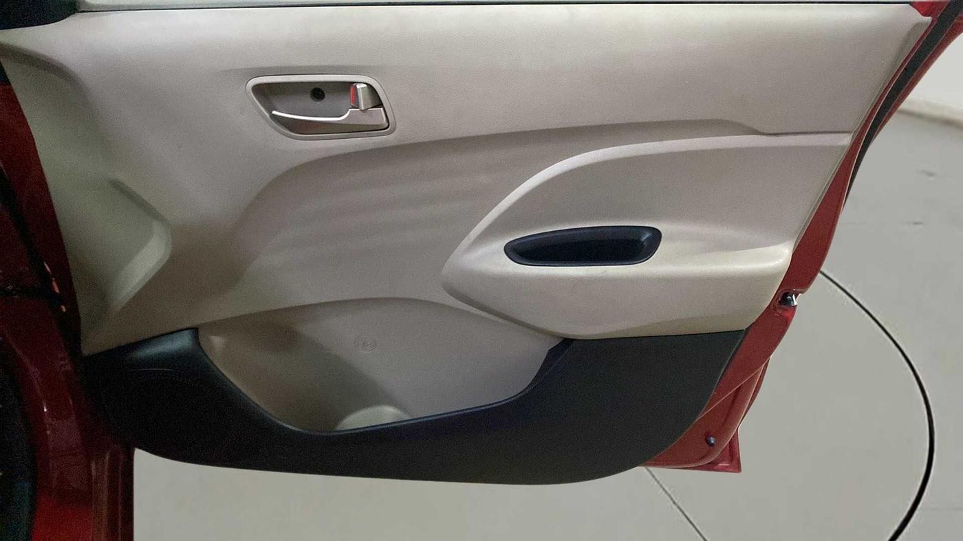 2019 Hyundai NEW SANTRO SPORTZ MT, Petrol, Manual, 9,954 km, Driver Side Door Panels Control