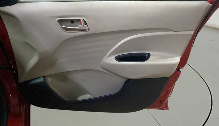 2019 Hyundai NEW SANTRO SPORTZ MT, Petrol, Manual, 9,954 km, Driver Side Door Panels Control