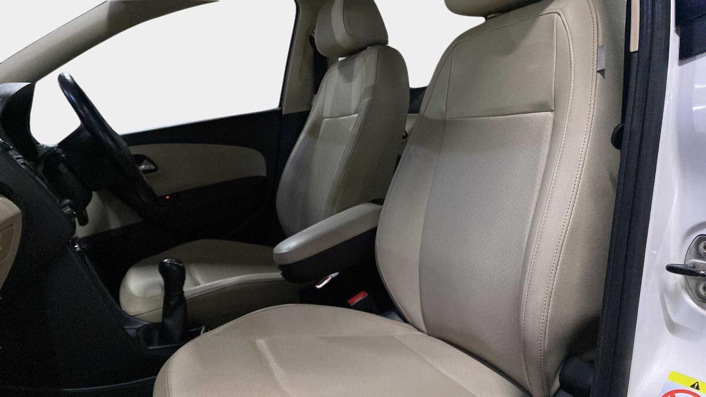 2018 Skoda Rapid STYLE 1.6 MPI, Petrol, Manual, 65,205 km, Right Side Front Door Cabin