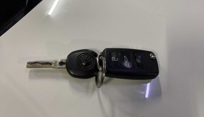 2018 Skoda Rapid STYLE 1.6 MPI, Petrol, Manual, 65,205 km, Key Close Up