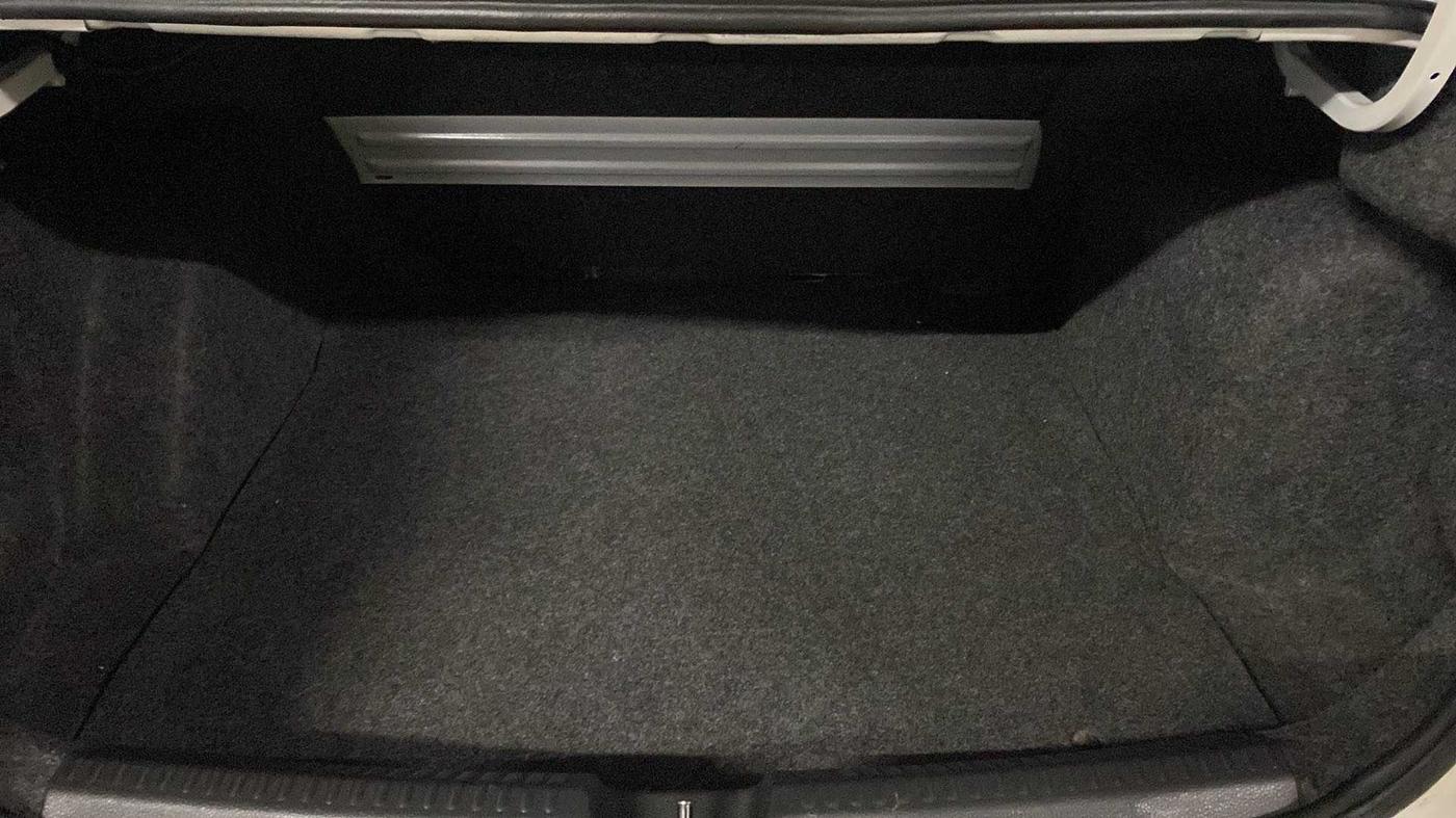 2018 Skoda Rapid STYLE 1.6 MPI, Petrol, Manual, 65,205 km, Boot Inside