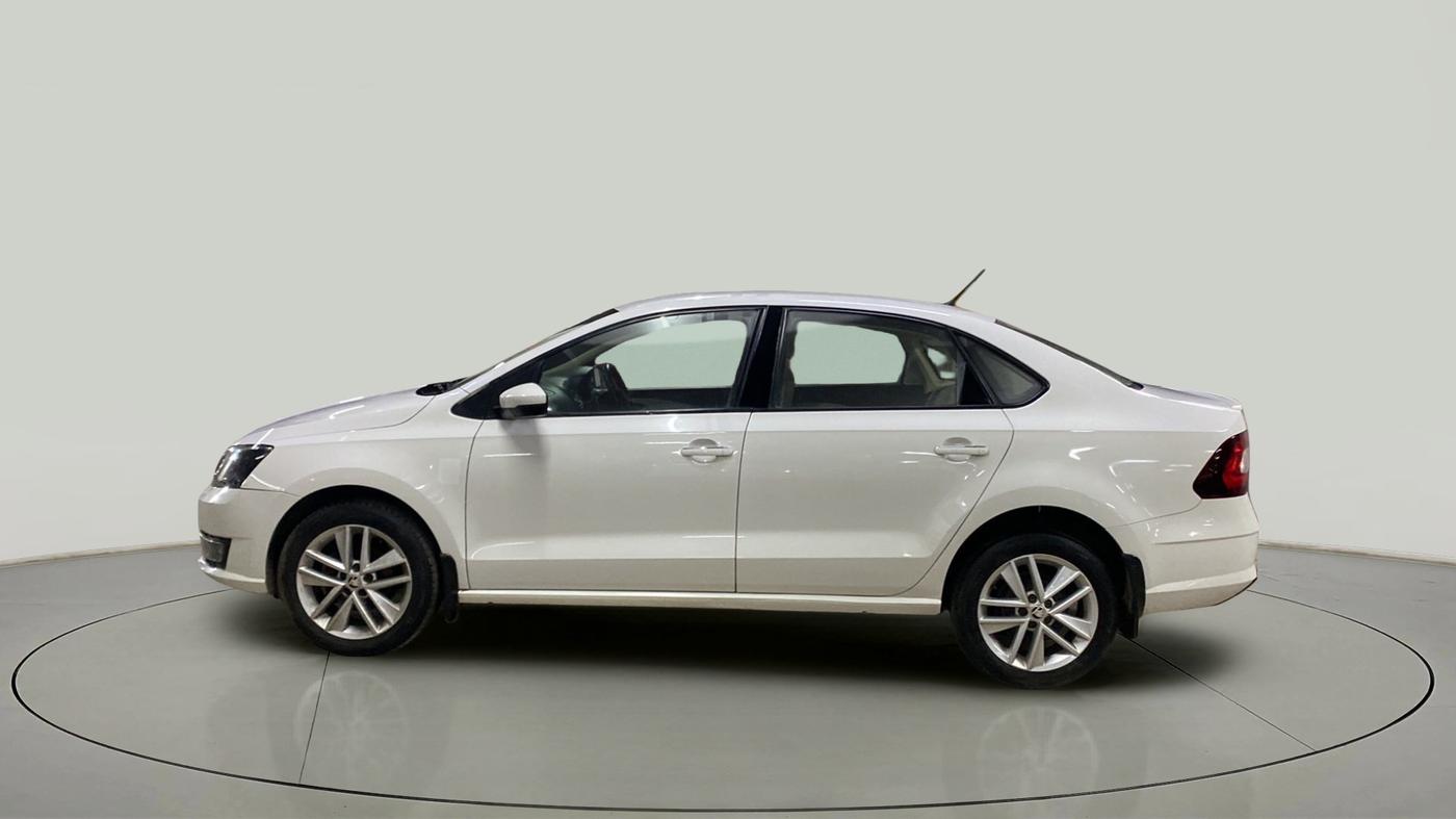 2018 Skoda Rapid STYLE 1.6 MPI, Petrol, Manual, 65,205 km, Left Side