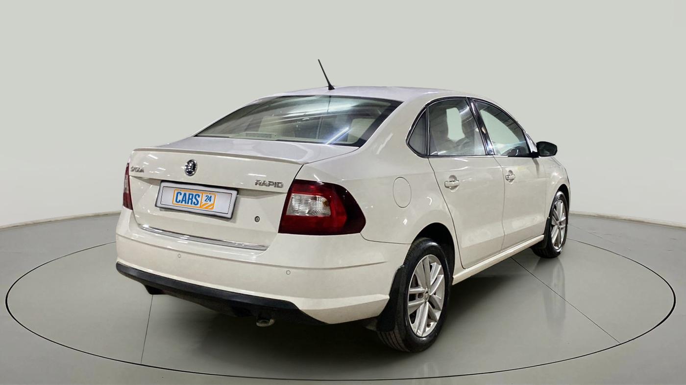 2018 Skoda Rapid STYLE 1.6 MPI, Petrol, Manual, 65,205 km, Right Back Diagonal