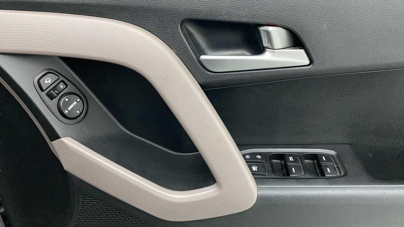 2018 Hyundai Creta SX AT 1.6 PETROL, Petrol, Automatic, 44,796 km, Driver Side Door Panels Control
