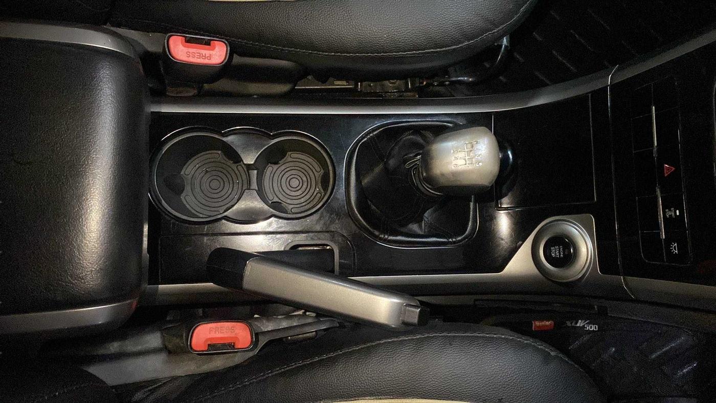 2020 Mahindra XUV500 W7, Diesel, Manual, 71,523 km, Gear Lever