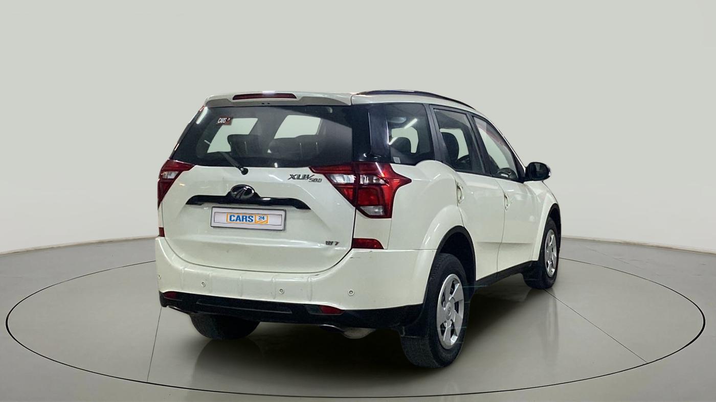 2020 Mahindra XUV500 W7, Diesel, Manual, 71,523 km, Right Back Diagonal