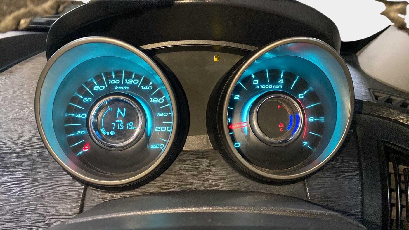 2020 Mahindra XUV500 W7, Diesel, Manual, 71,523 km, Odometer Image