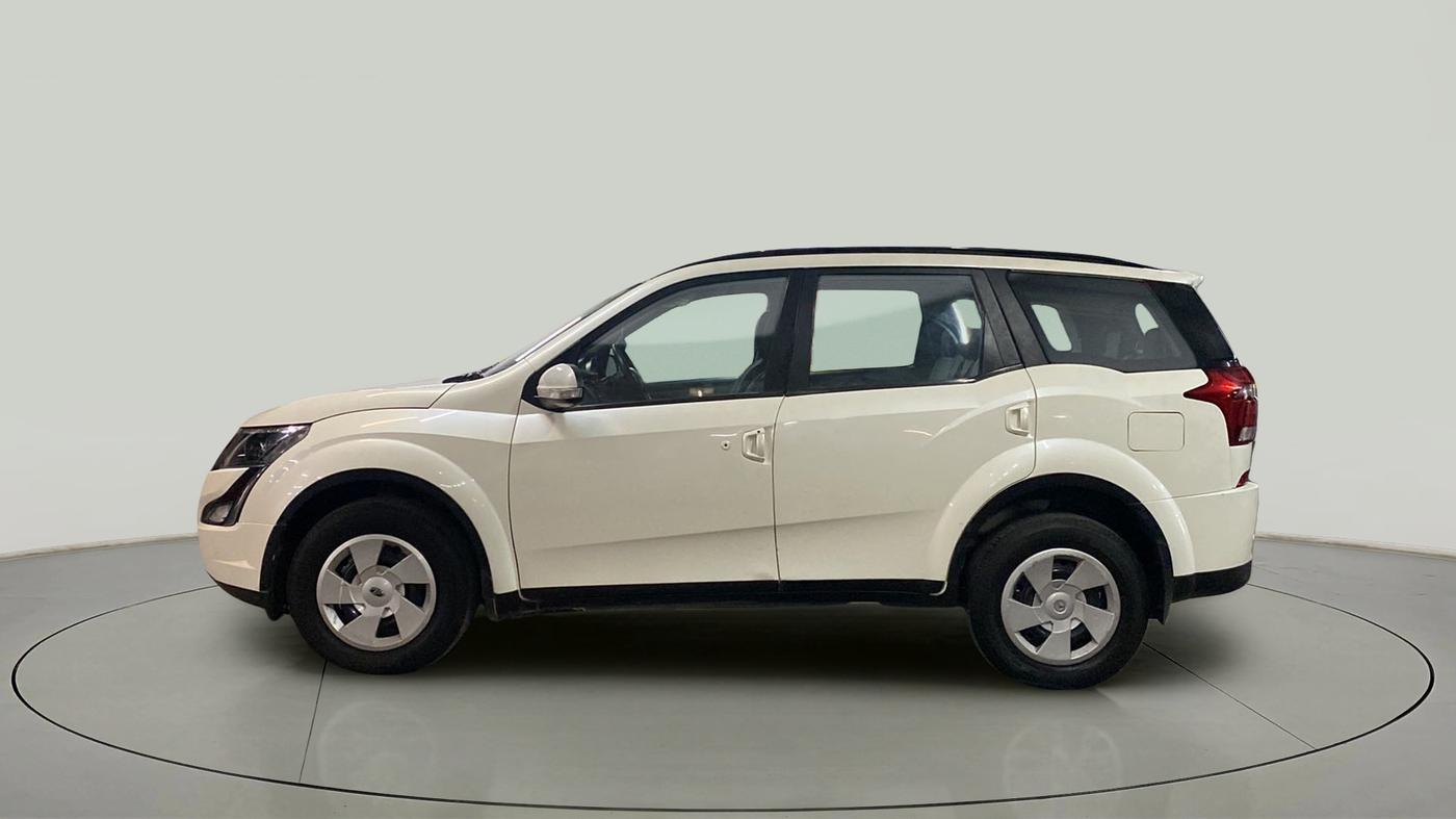 2020 Mahindra XUV500 W7, Diesel, Manual, 71,523 km, Left Side