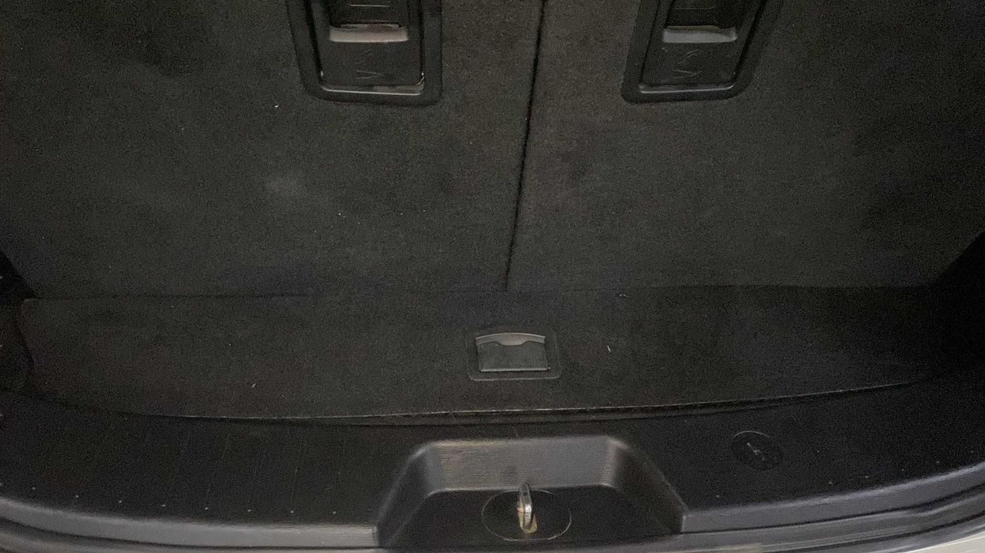 2020 Mahindra XUV500 W7, Diesel, Manual, 71,523 km, Boot Inside