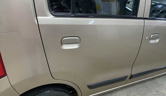 2013 Maruti Wagon R 1.0 VXI, Petrol, Manual, 45,304 km, Right rear door - Minor scratches