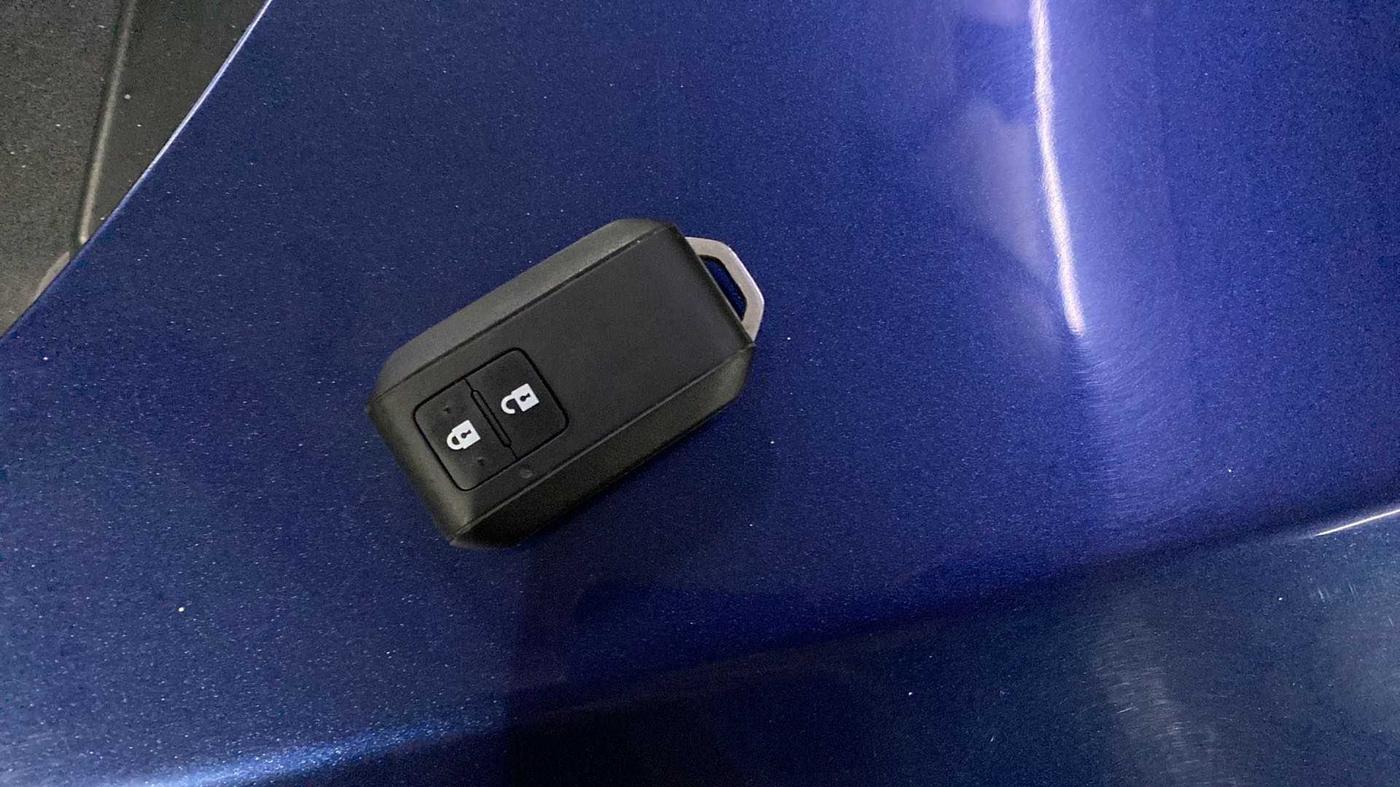 2021 Maruti Baleno ZETA PETROL 1.2, Petrol, Manual, 14,955 km, Key Close Up