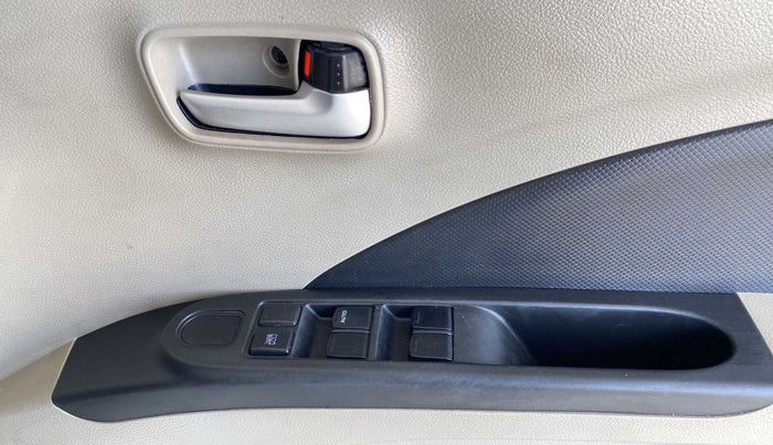 2014 Maruti Celerio VXI, Petrol, Manual, 39,329 km, Driver Side Door Panels Control