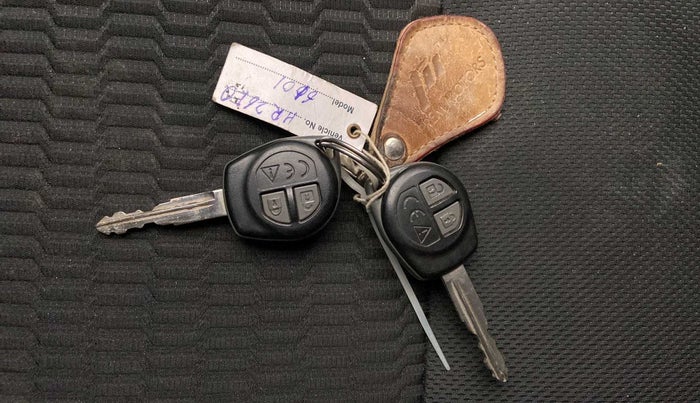 2021 Maruti Vitara Brezza LXI, Petrol, Manual, 22,111 km, Key Close Up