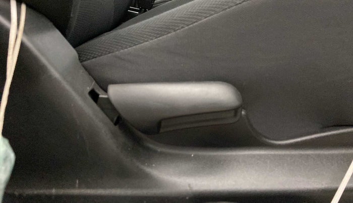 2021 Maruti Vitara Brezza LXI, Petrol, Manual, 22,111 km, Driver Side Adjustment Panel