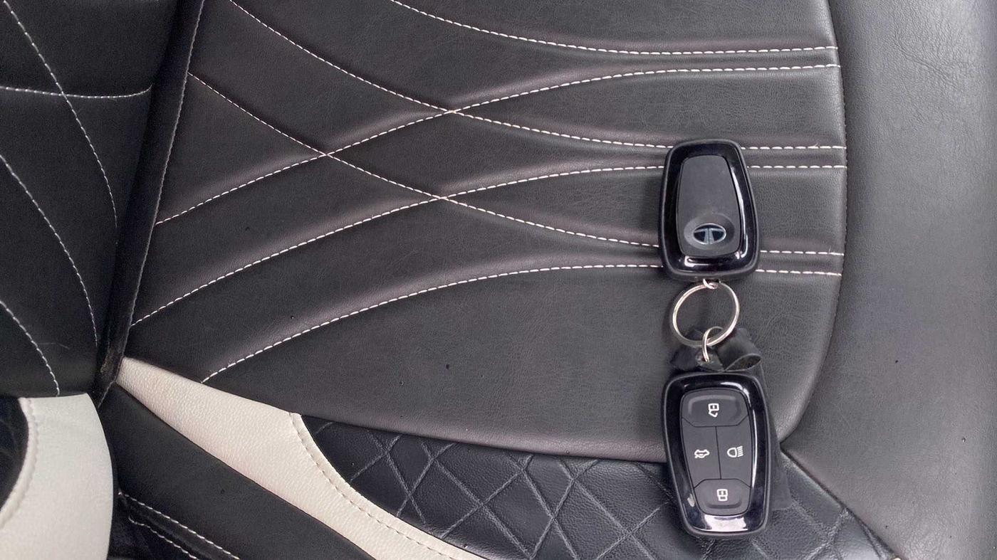 2022 Tata NEXON XZ PLUS DIESEL SUNROOF, Diesel, Manual, 34,138 km, Key Close Up