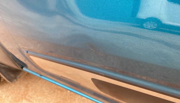 2020 Renault Kwid RXT 1.0 (O), Petrol, Manual, 87,693 km, Front passenger door - Slightly dented