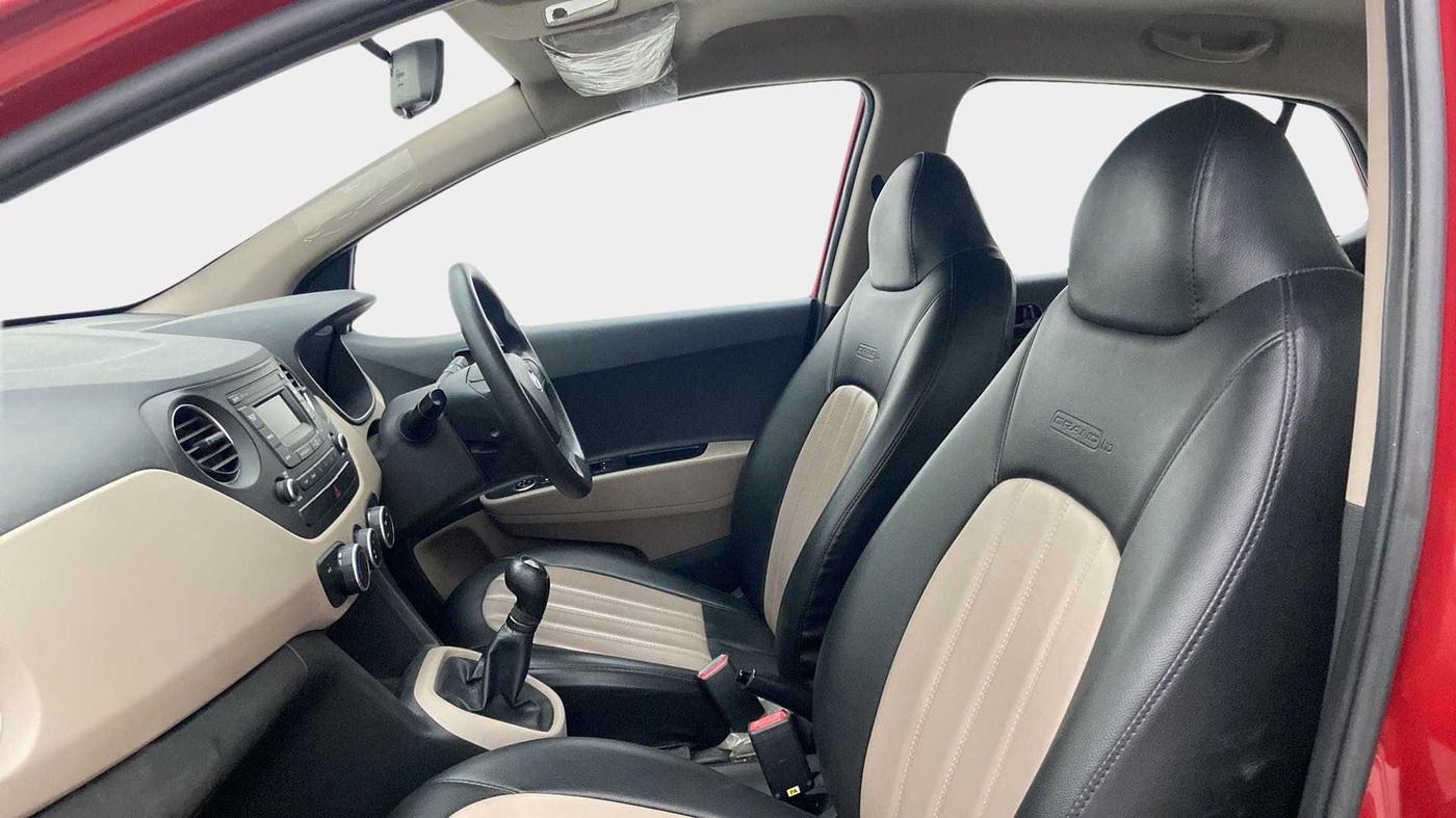 2019 Hyundai Grand i10 MAGNA 1.2 KAPPA VTVT, Petrol, Manual, 24,125 km, Right Side Front Door Cabin