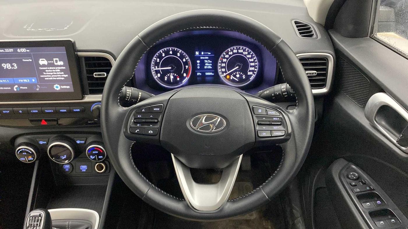 2020 Hyundai VENUE SX 1.0 TURBO IMT, CNG, Manual, 58,750 km, Steering Wheel Close Up