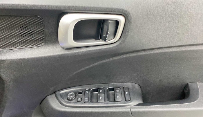2020 Hyundai VENUE SX 1.0 TURBO IMT, Petrol, Manual, 58,750 km, Driver Side Door Panels Control