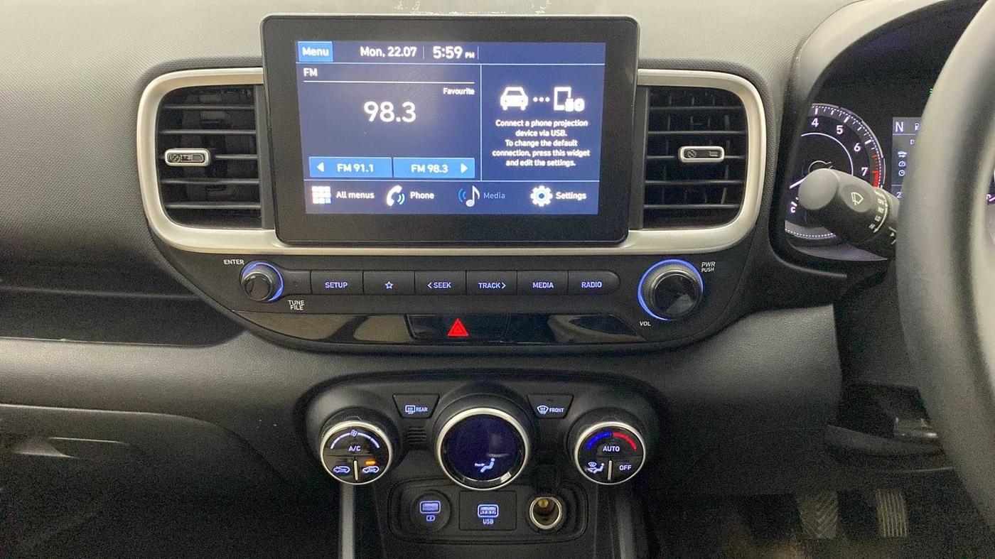 2020 Hyundai VENUE SX 1.0 TURBO IMT, CNG, Manual, 58,750 km, Air Conditioner
