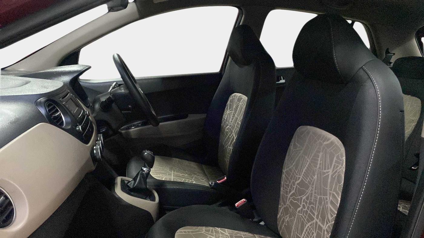 2014 Hyundai Grand i10 SPORTZ 1.2 KAPPA VTVT, Petrol, Manual, 1,00,375 km, Right Side Front Door Cabin