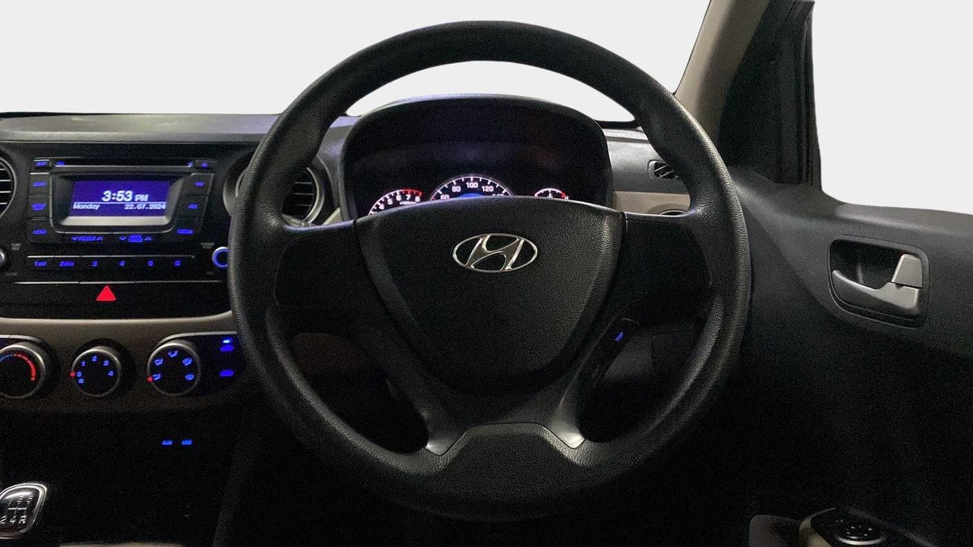 2014 Hyundai Grand i10 SPORTZ 1.2 KAPPA VTVT, Petrol, Manual, 1,00,375 km, Steering Wheel Close Up