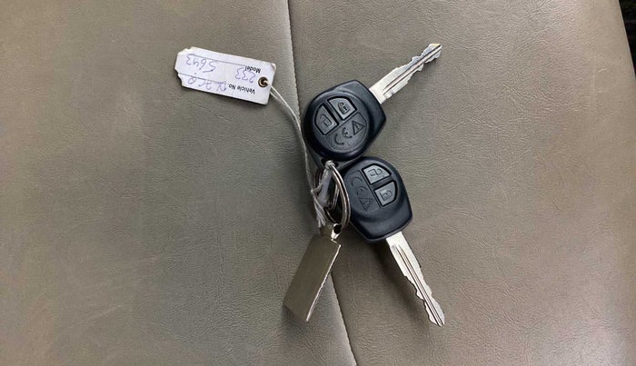 2018 Maruti Ciaz DELTA 1.5 SHVS MT PETROL, Petrol, Manual, 15,115 km, Key Close Up