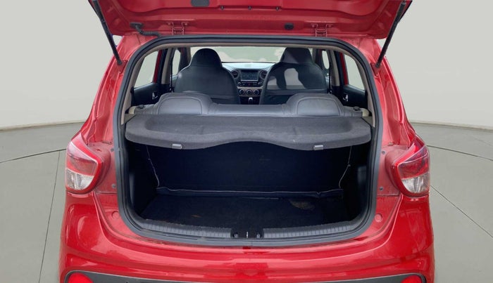 2018 Hyundai Grand i10 SPORTZ AT 1.2 KAPPA VTVT, Petrol, Automatic, 17,661 km, Boot Inside