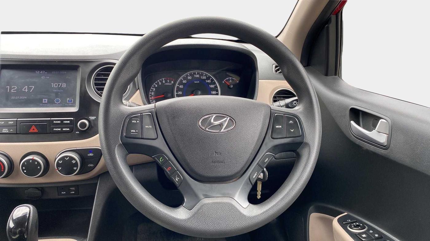 2018 Hyundai Grand i10 SPORTZ AT 1.2 KAPPA VTVT, Petrol, Automatic, 17,661 km, Steering Wheel Close Up