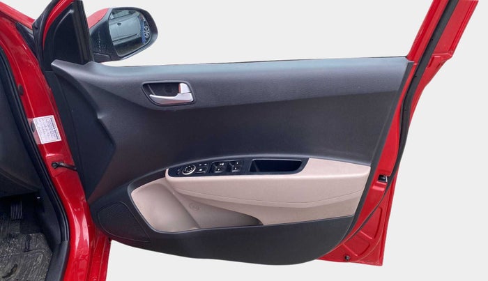 2018 Hyundai Grand i10 SPORTZ AT 1.2 KAPPA VTVT, Petrol, Automatic, 17,661 km, Driver Side Door Panels Control