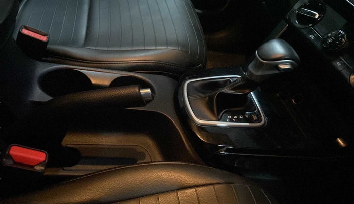 2020 KIA SELTOS HTK PLUS AT 1.5 DIESEL, Diesel, Automatic, 69,169 km, Gear Lever