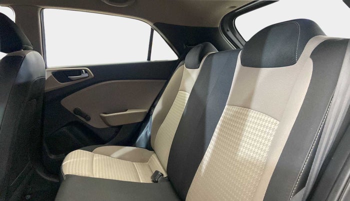 2018 Hyundai Elite i20 ERA 1.2, CNG, Manual, 74,210 km, Right Side Rear Door Cabin