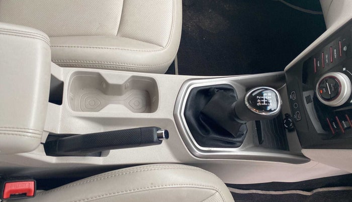2021 Mahindra XUV300 W8 (O) 1.2 PETROL, Petrol, Manual, 19,587 km, Gear Lever