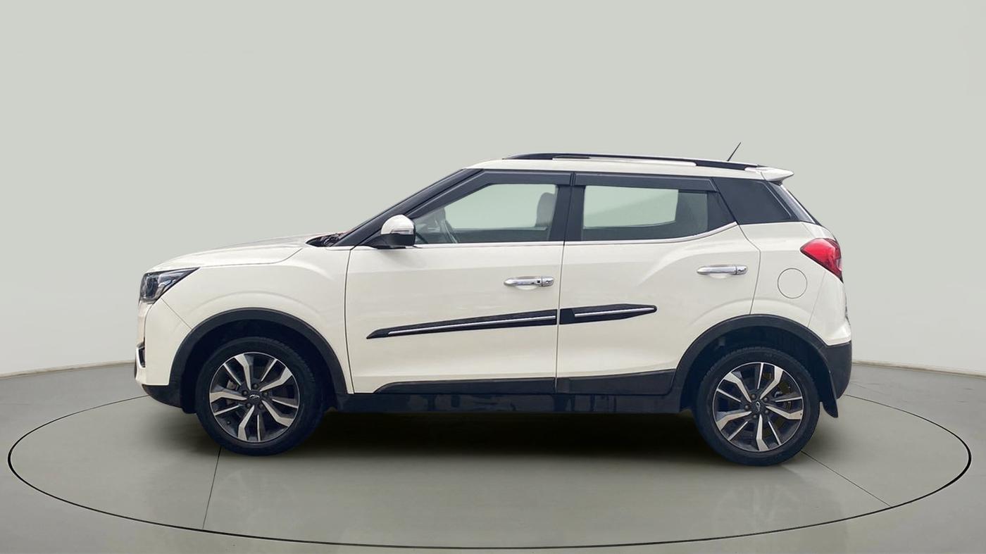 2021 Mahindra XUV300 W8 (O) 1.2 PETROL, Petrol, Manual, 19,587 km, Left Side