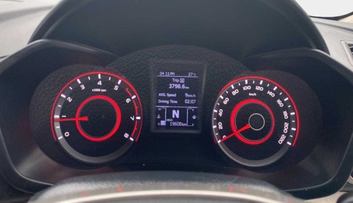 2021 Mahindra XUV300 W8 (O) 1.2 PETROL, Petrol, Manual, 19,587 km, Odometer Image